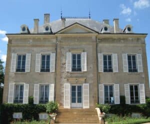 Les Domaines et Châteaux chez Dubœuf