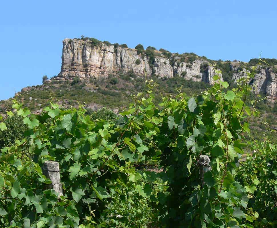 Vue sur la roche de Vergisson